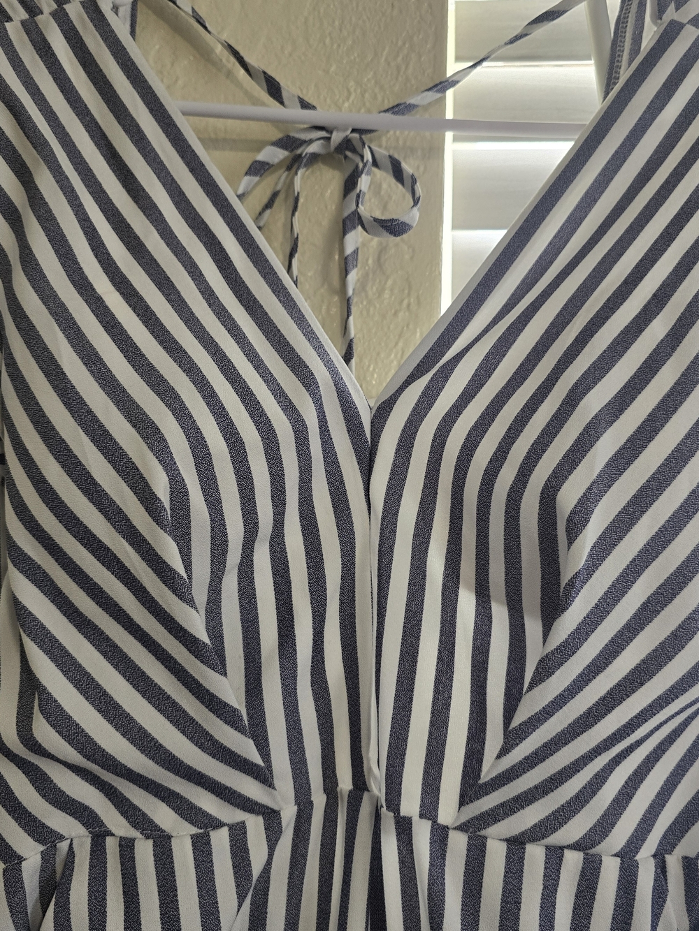 Fashion Nova Striped Open-Back Wide-Leg Jumpsuit - Size M (Excellent Condition - Picture 3 of 14